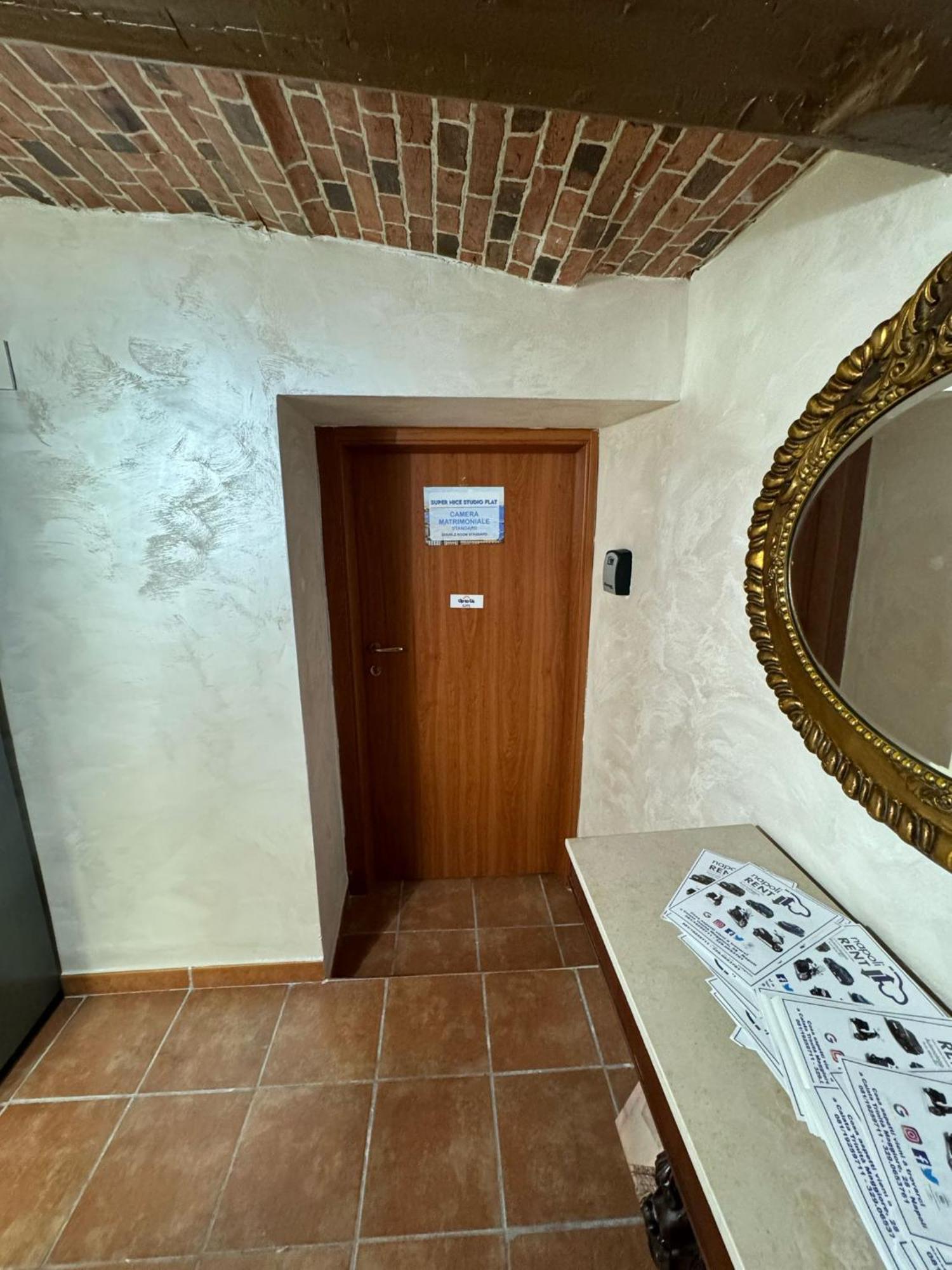 Super Flat Guest house *