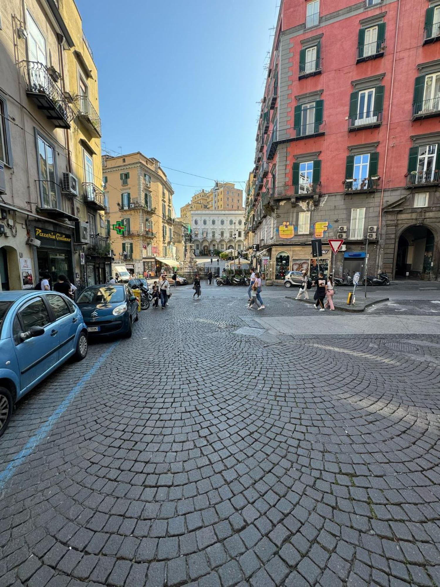 Super Flat Naples